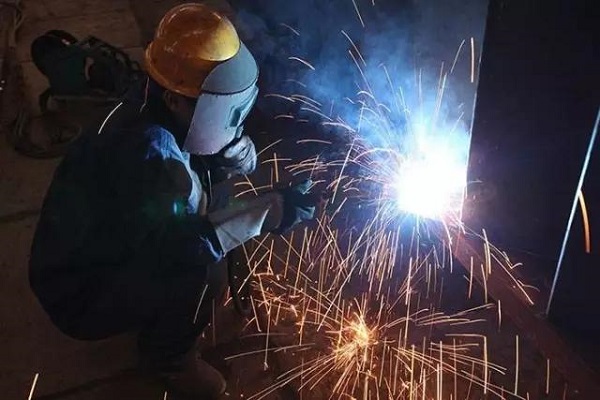 在钢结构加工中，厂家常采取的焊接方法