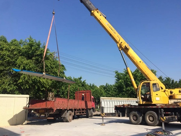 钢筋桁架楼承板的吊装技术标准，这个比价格更重要